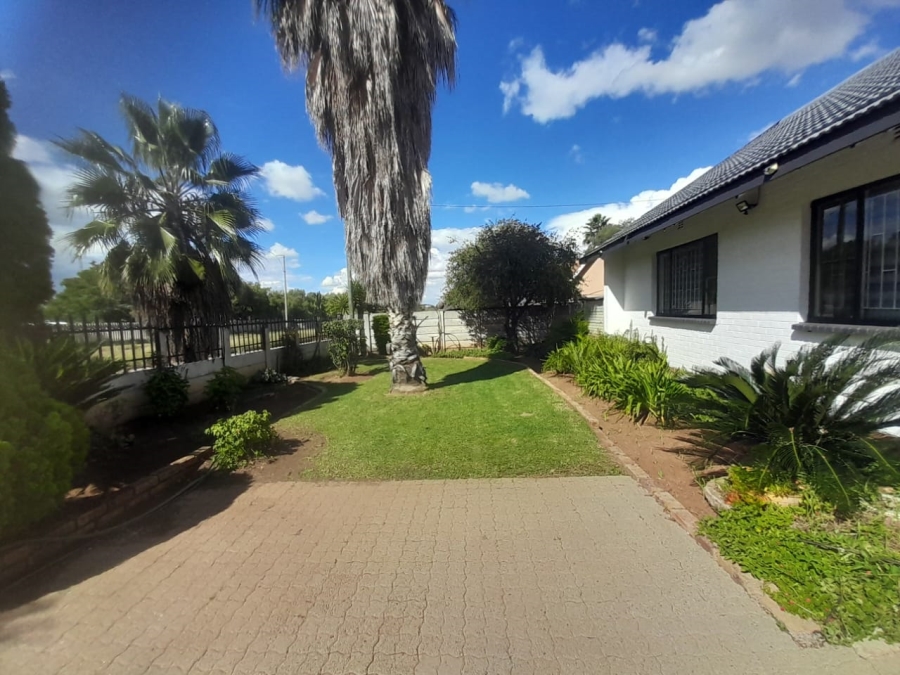 4 Bedroom Property for Sale in Collerville North West